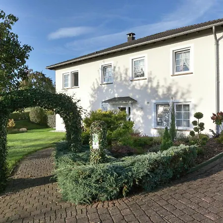 Modern In Near Town Center Apartamento Meisburg
