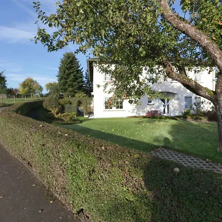 Apartamento Modern In Near Town Center Meisburg