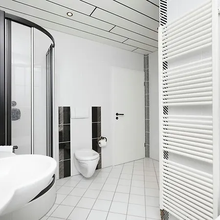 Modern In Near Town Center Apartamento *